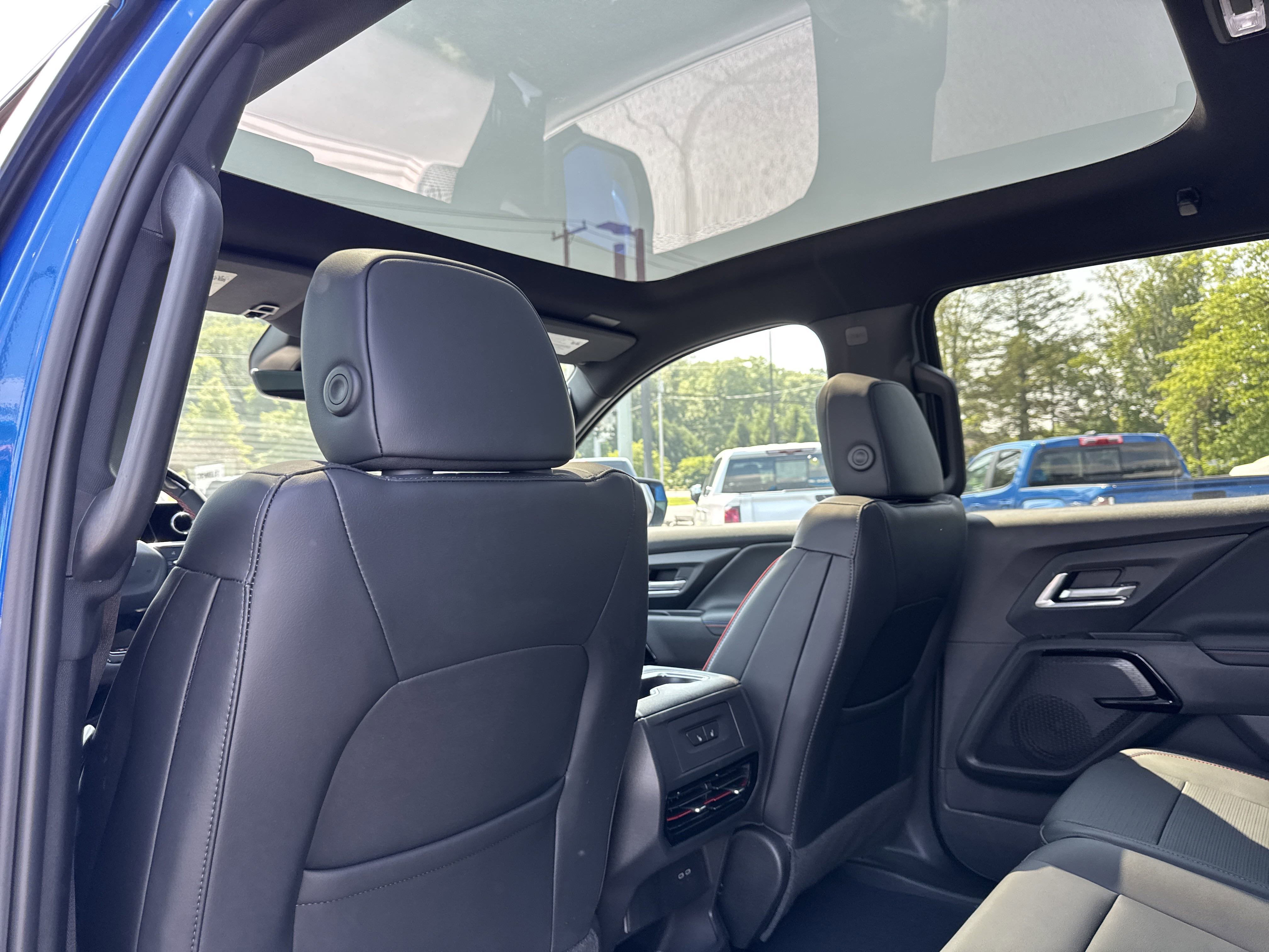 New 2025 Chevrolet Silverado EV RST image 32