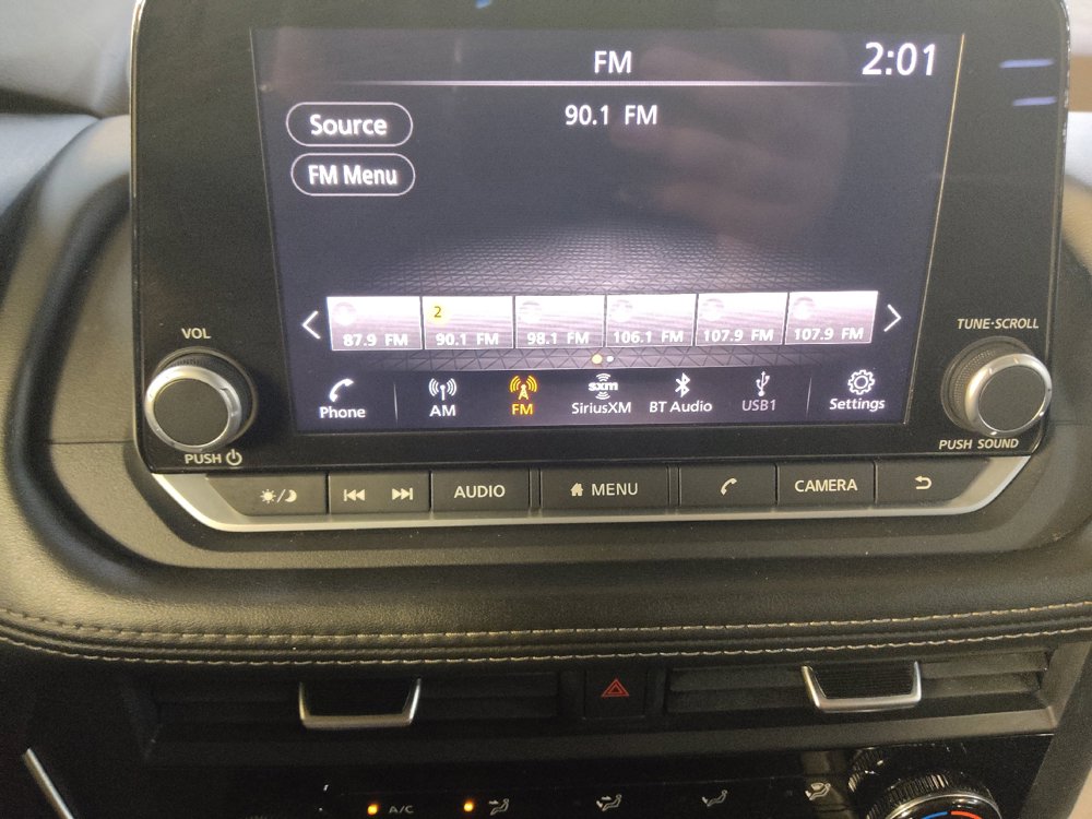 Used 2023 Nissan Rogue S FWD image 25