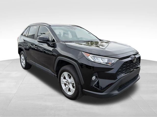 Used 2021 Toyota RAV4 XLE AWD/4WD image 1