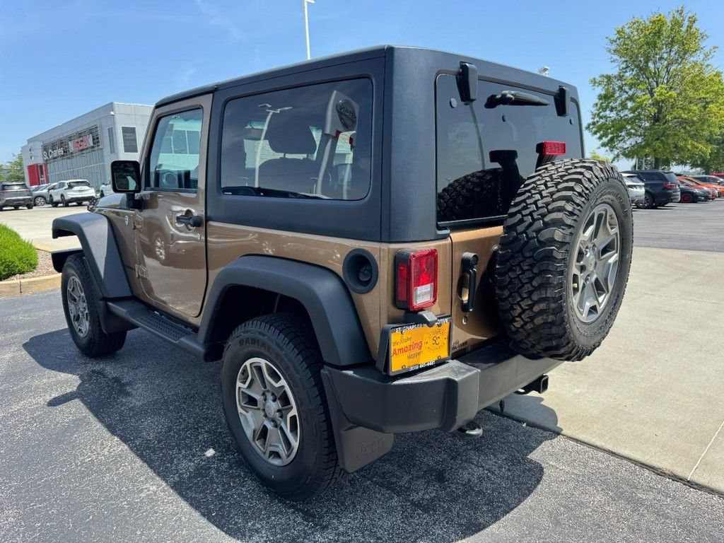 Used 2015 Jeep Wrangler Rubicon w/ Dual Top Group AWD/4WD image 5