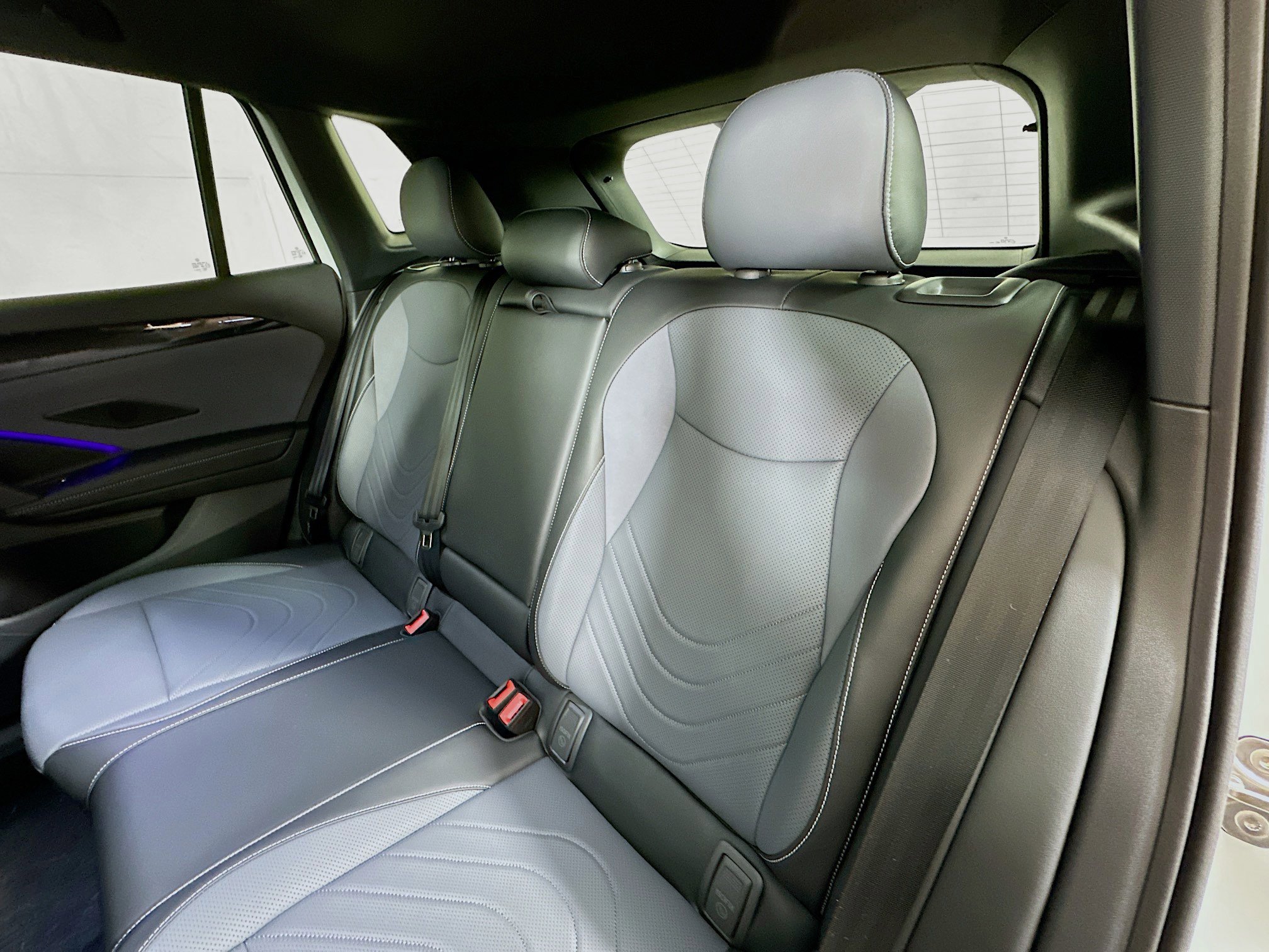 New 2026 Volkswagen Tiguan SE R-Line image 24