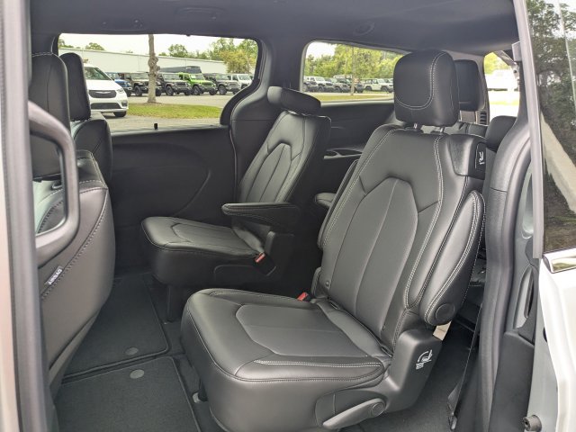 New 2026 Chrysler Voyager LX FWD image 14