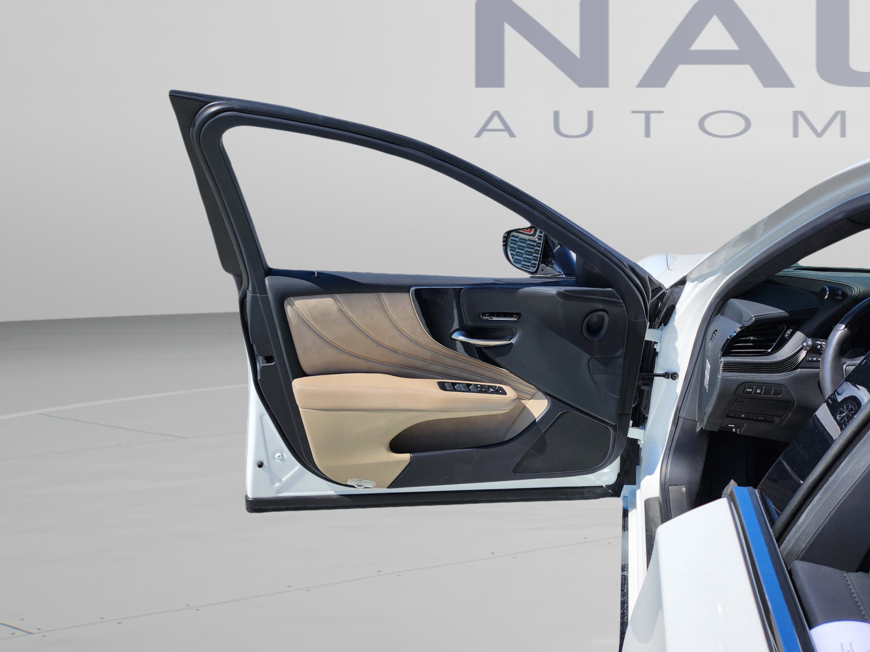 Certified 2021 Lexus LS 500 w/ Interior Upgrade Package RWD image 10