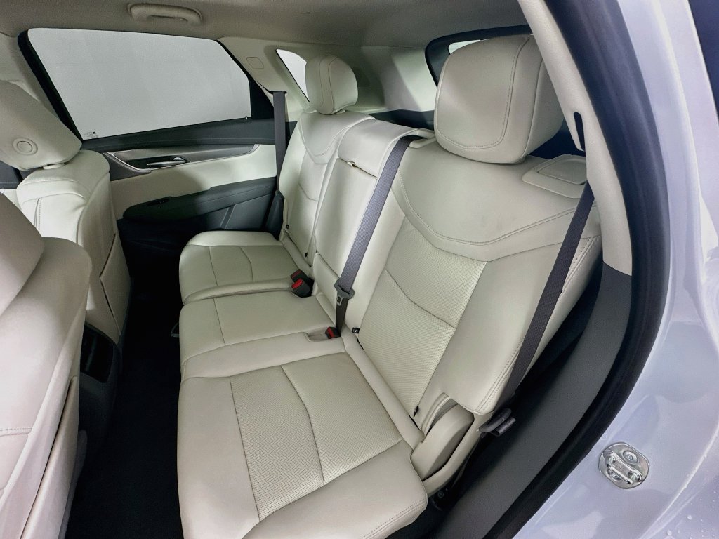 New 2026 Cadillac XT5 Premium Luxury w/ LPO, Floor Liner Package AWD/4WD image 32