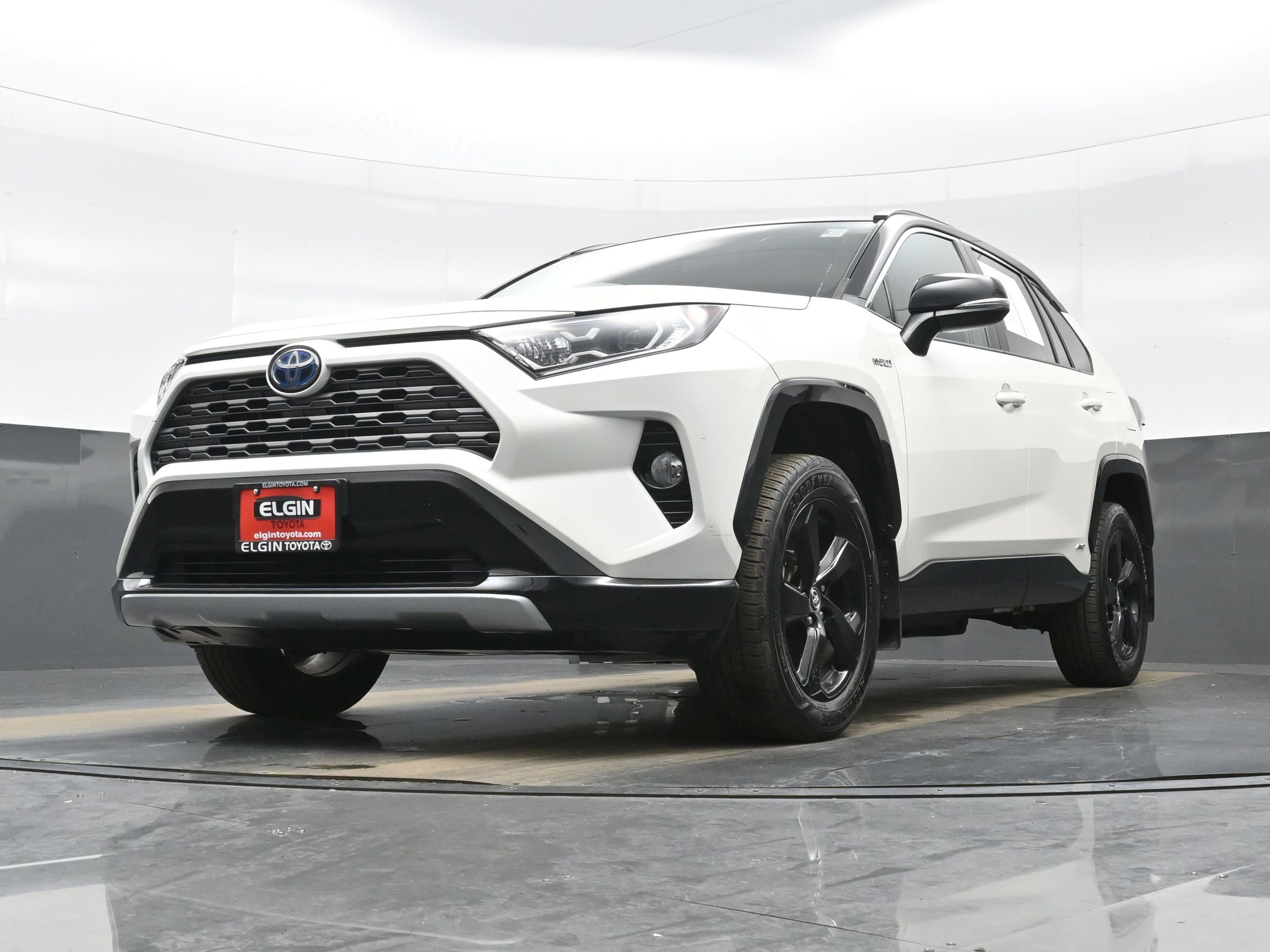 Used 2020 Toyota RAV4 XSE w/ XSE Grade Weather Package AWD/4WD image 29