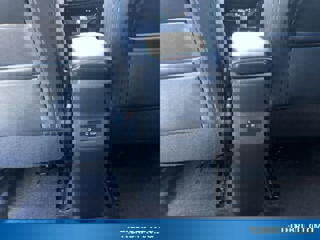 Used 2025 Nissan Kicks SR image 15