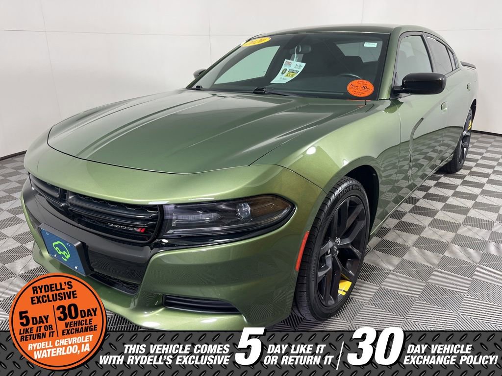 Used 2020 Dodge Charger SXT w/ Blacktop Package image 11