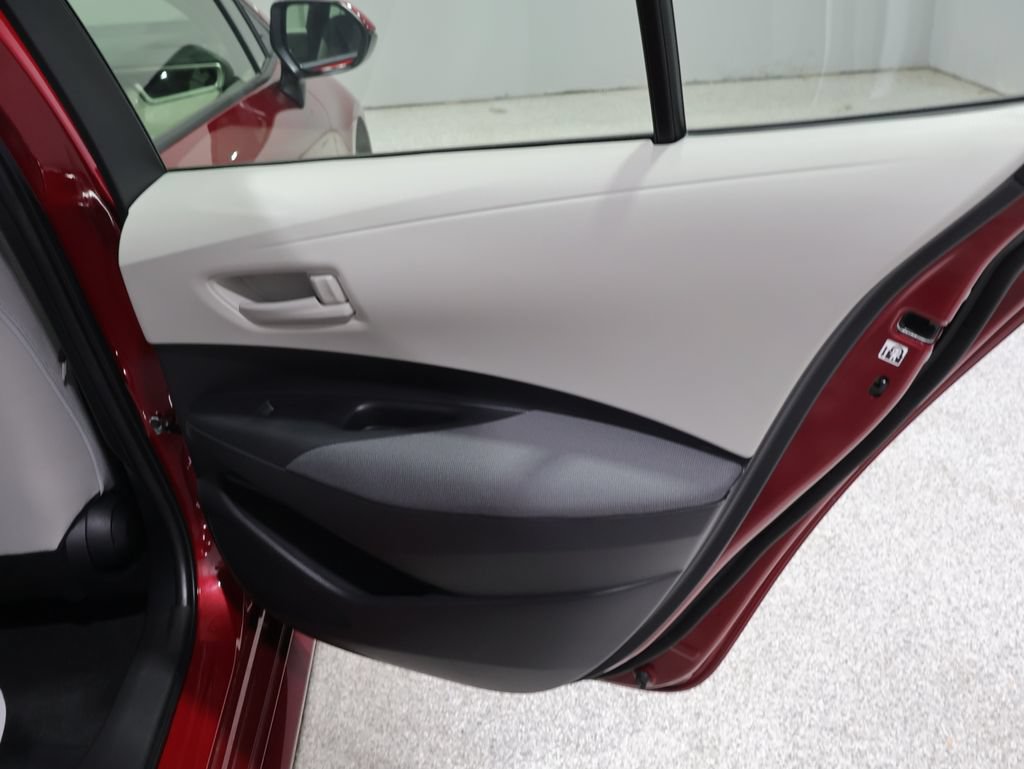 Used 2025 Toyota Corolla LE FWD image 22