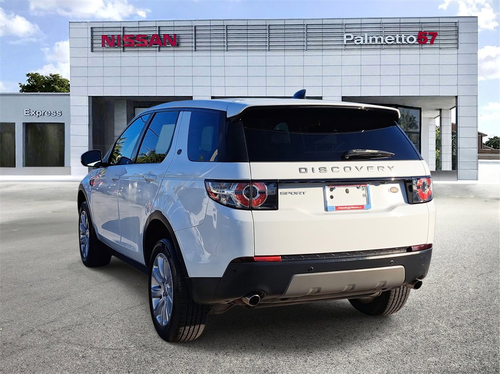 Used 2019 Land Rover Discovery Sport SE image 4