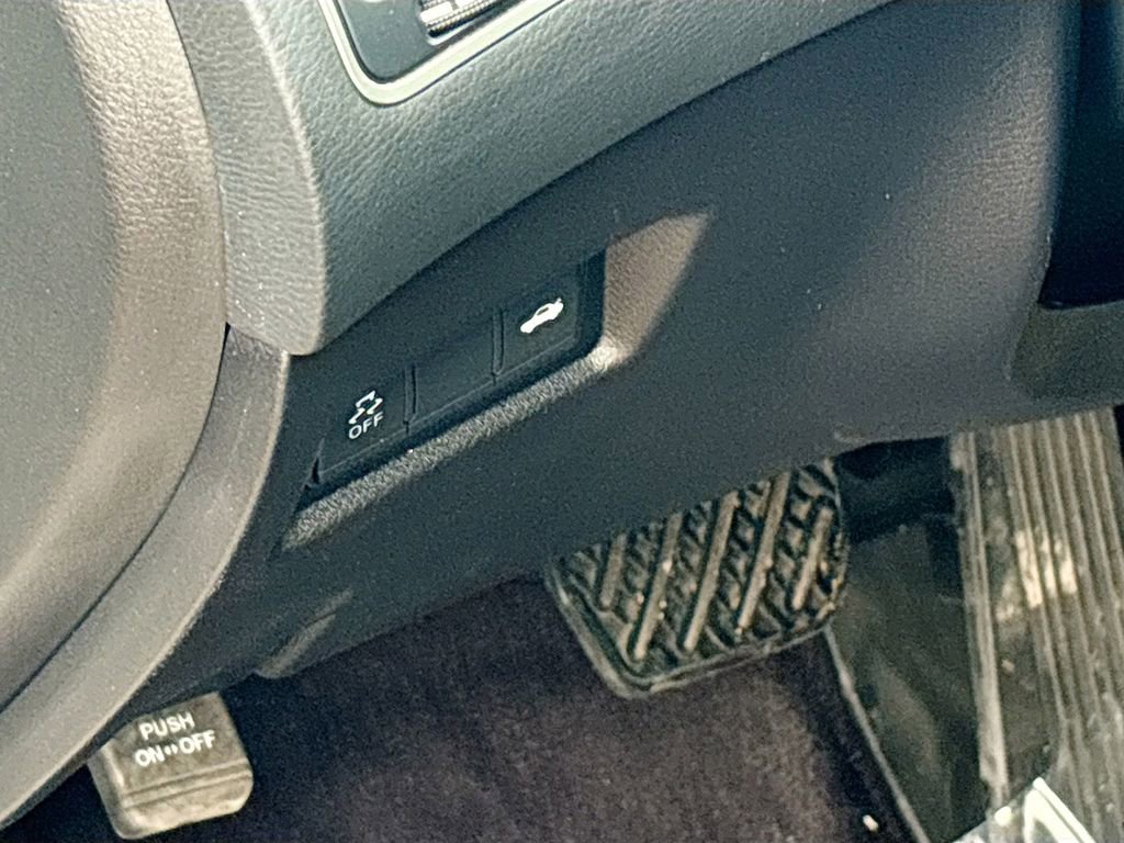 Used 2024 INFINITI Q50 Luxe w/ Cargo Package image 10