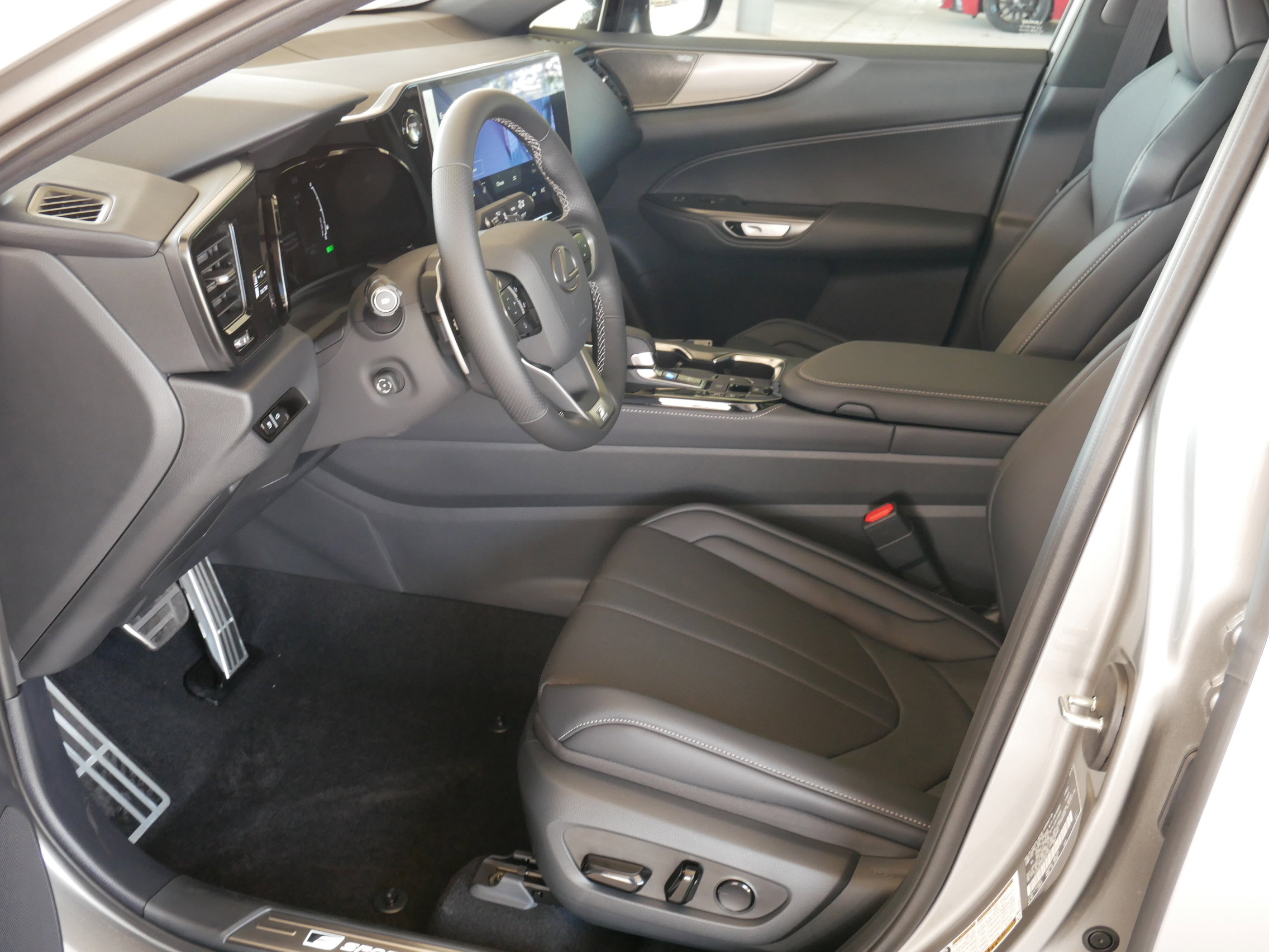 New 2026 Lexus NX 350h F Sport image 4