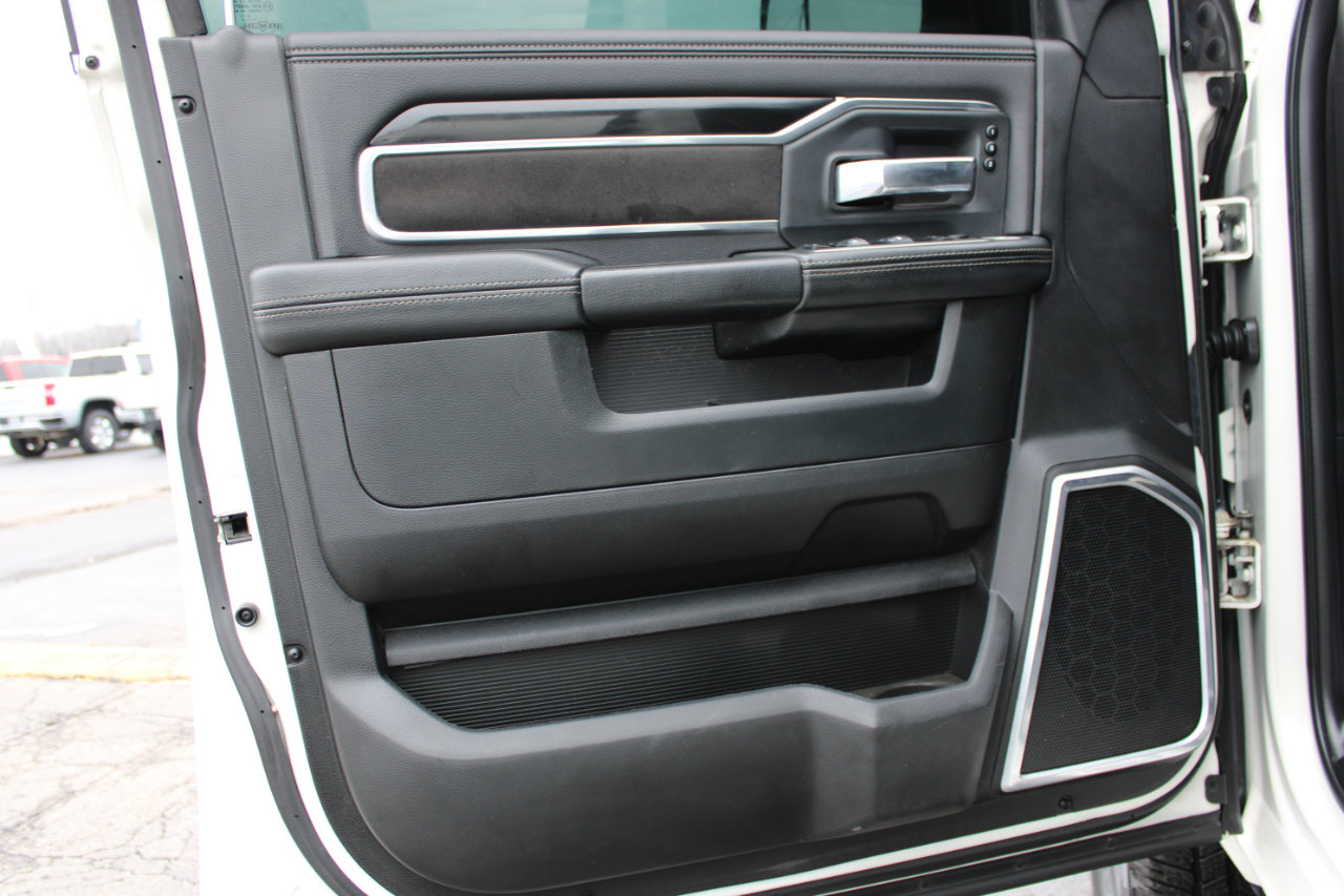 Used 2019 RAM 2500 Laramie w/ Night Edition image 15