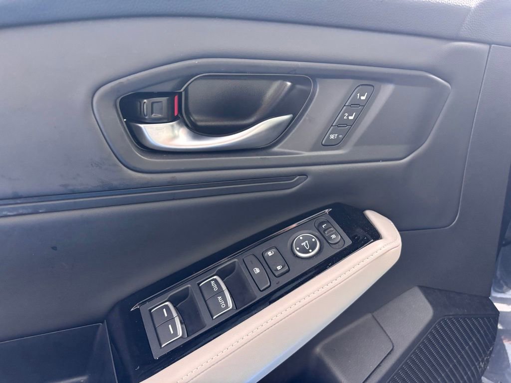 Certified 2025 Honda Accord Touring image 17