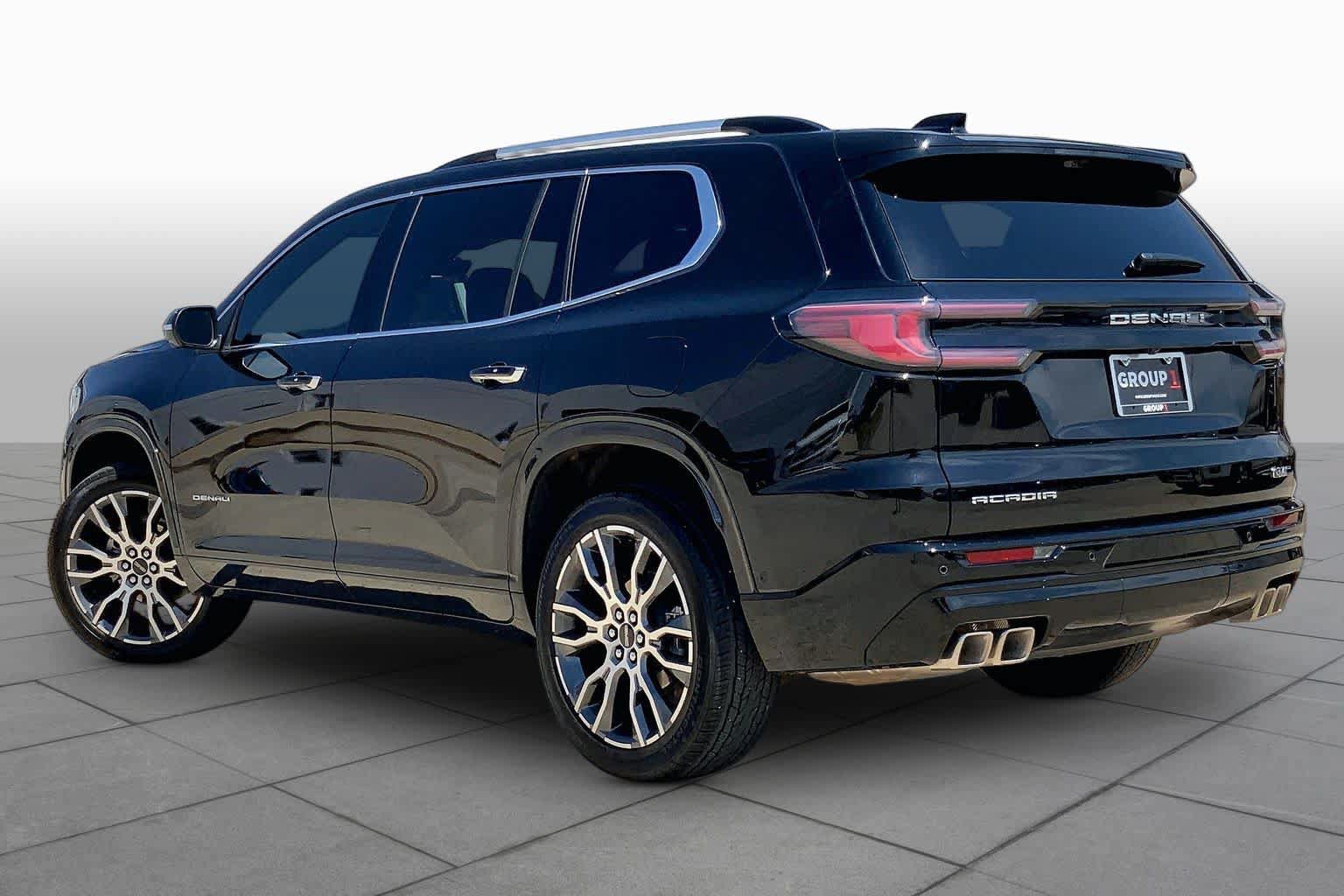Used 2026 GMC Acadia Denali Ultimate w/ LPO, Floor Liner Package FWD image 12