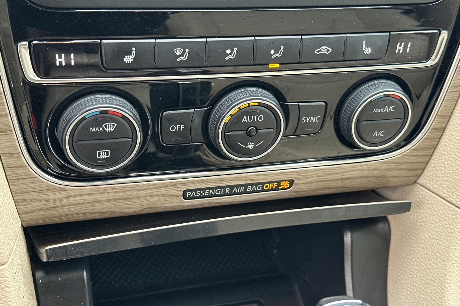 Used 2017 Volkswagen Passat 1.8T SE image 20