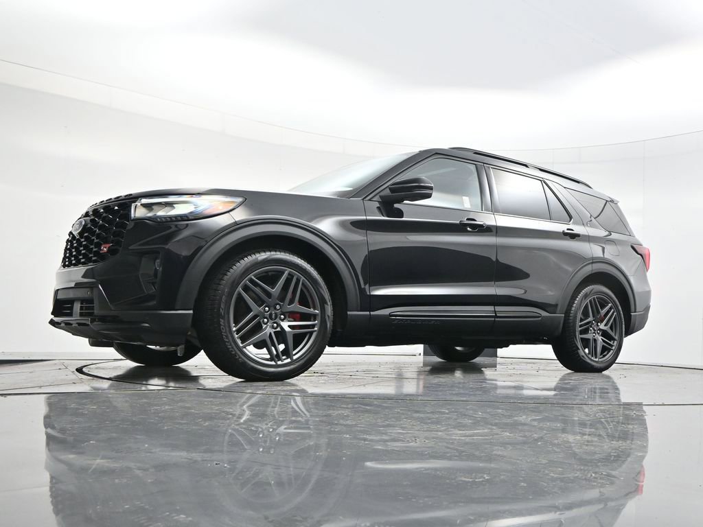 Used 2025 Ford Explorer ST w/ Sun And Sound Package AWD/4WD image 43