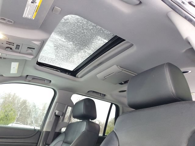 Used 2018 Chevrolet Tahoe Premier AWD/4WD image 17