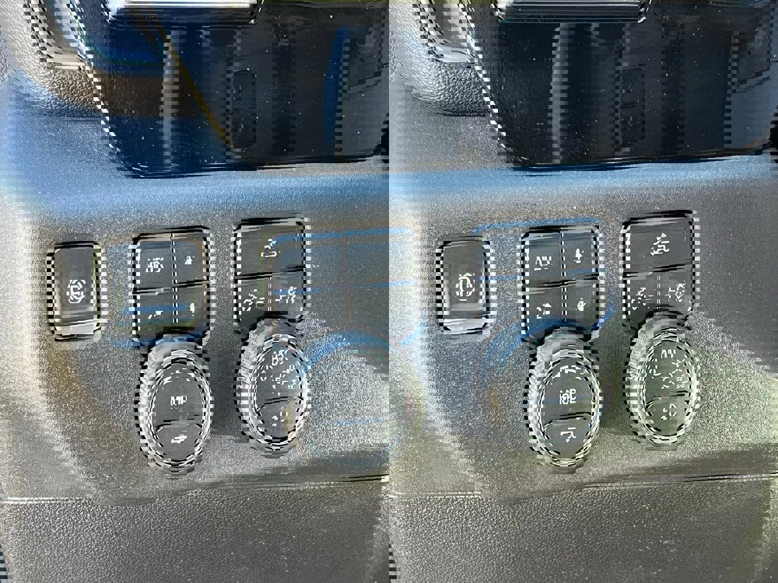 Used 2023 Chevrolet Silverado 1500 LT Trail Boss w/ Protection Package image 25