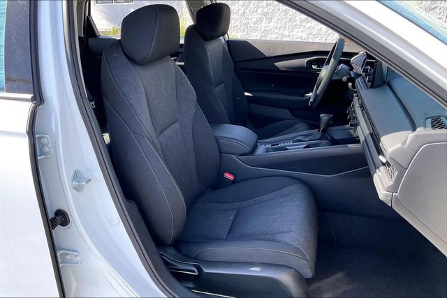 Used 2025 Honda Accord SE image 6