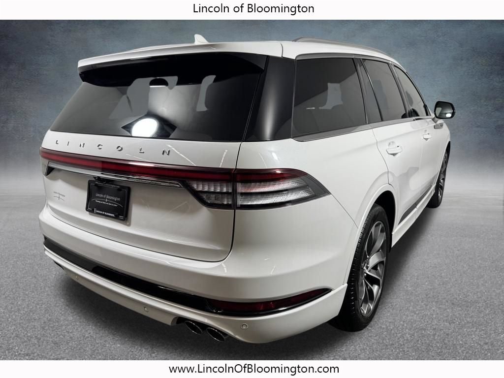 Used 2023 Lincoln Aviator Grand Touring w/ Elements Package Plus AWD/4WD image 8