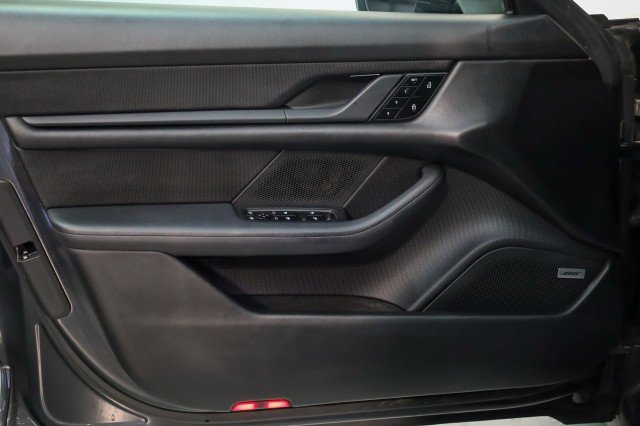 Used 2021 Porsche Taycan 4S w/ Premium Package image 16