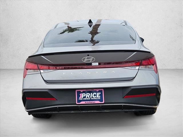 Used 2025 Hyundai Elantra Sport FWD image 6