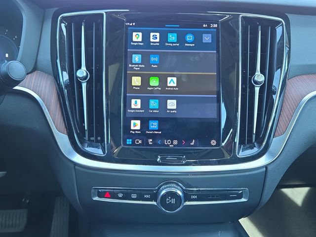 Used 2024 Volvo S60 B5 Plus image 24