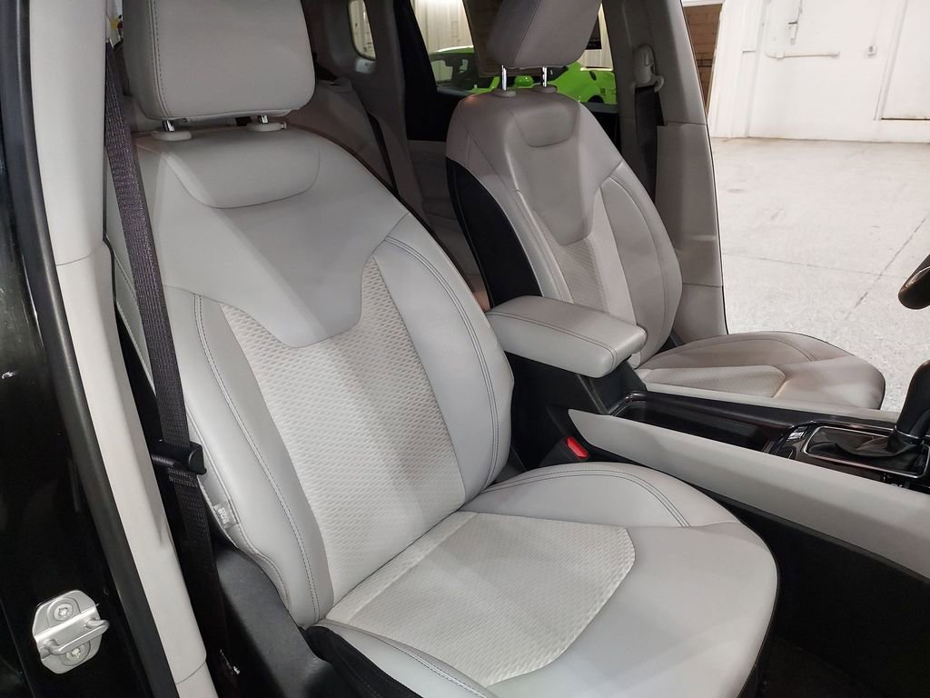 Used 2022 Jeep Compass Latitude image 29