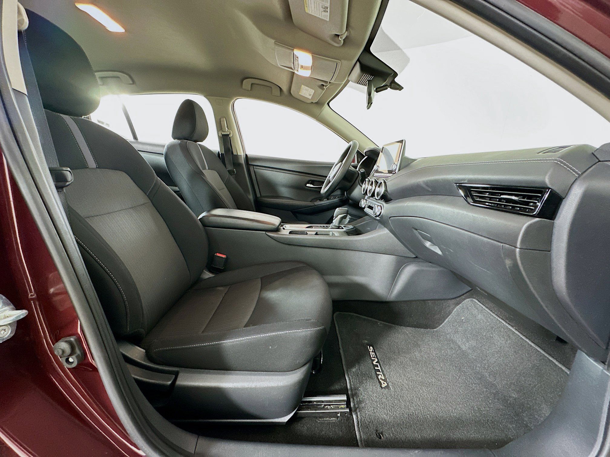 Used 2024 Nissan Sentra SV image 29