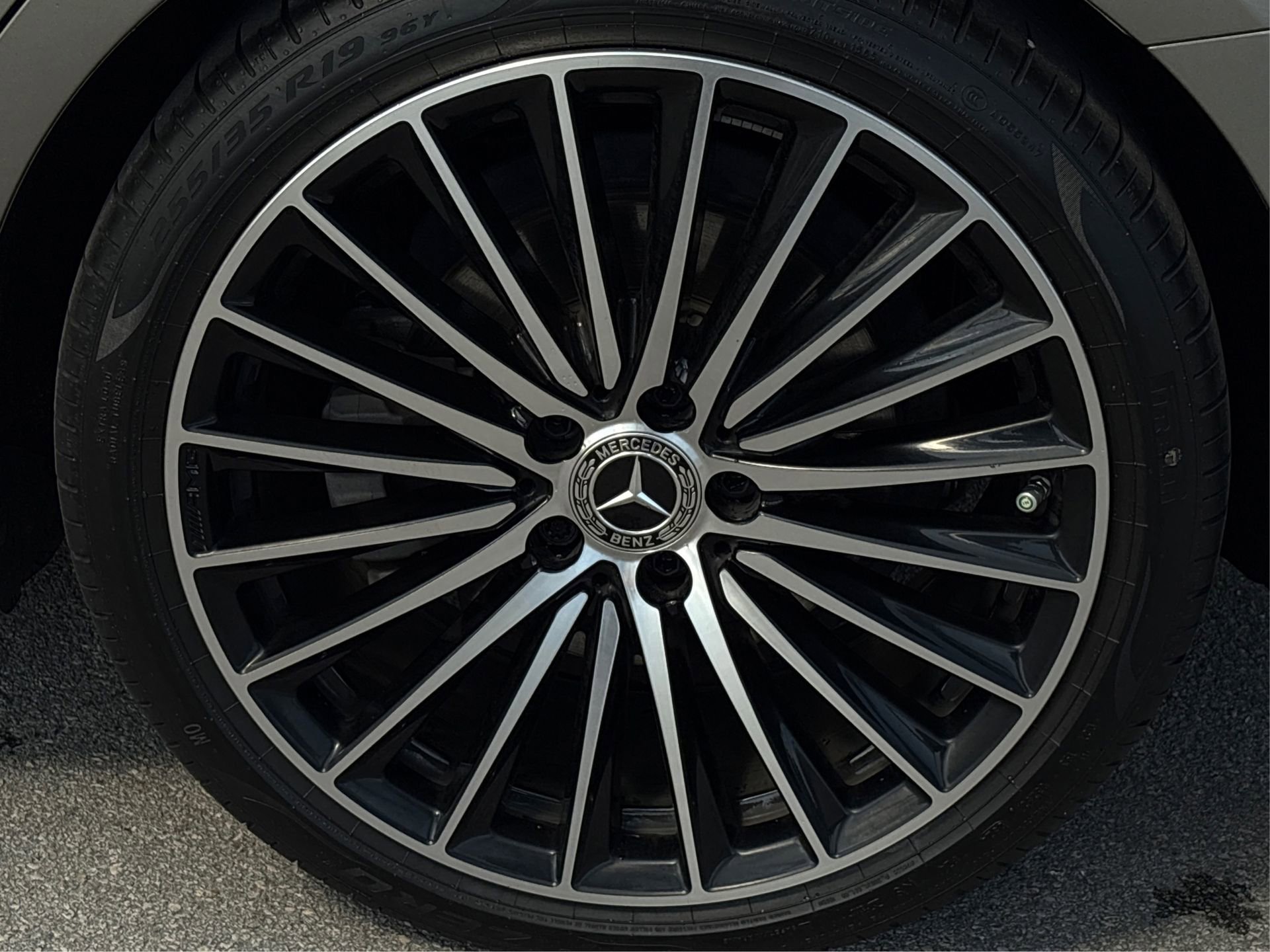 Used 2024 Mercedes-Benz C 300 Sedan image 13