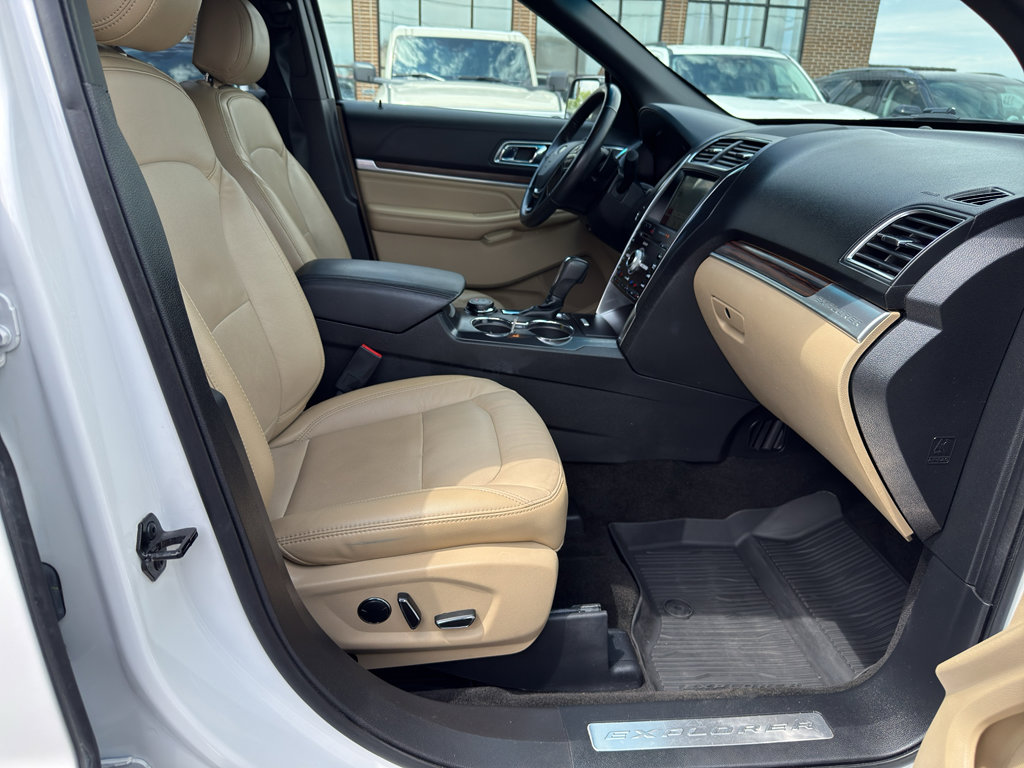Used 2017 Ford Explorer Limited AWD/4WD image 29