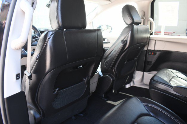 Used 2024 Chrysler Pacifica Limited FWD image 21