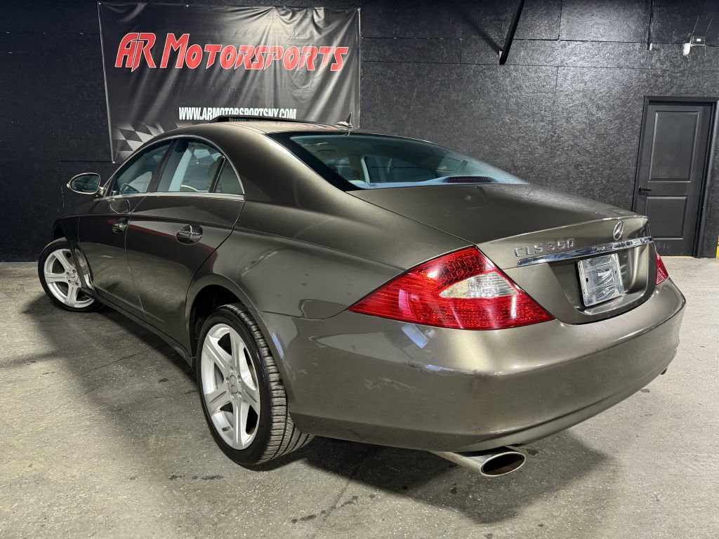 Used 2007 Mercedes-Benz CLS 550 image 3