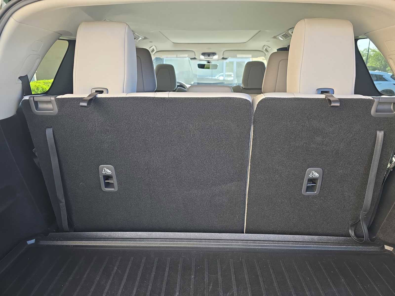 Certified 2026 INFINITI QX60 Luxe w/ Cargo Package FWD image 7