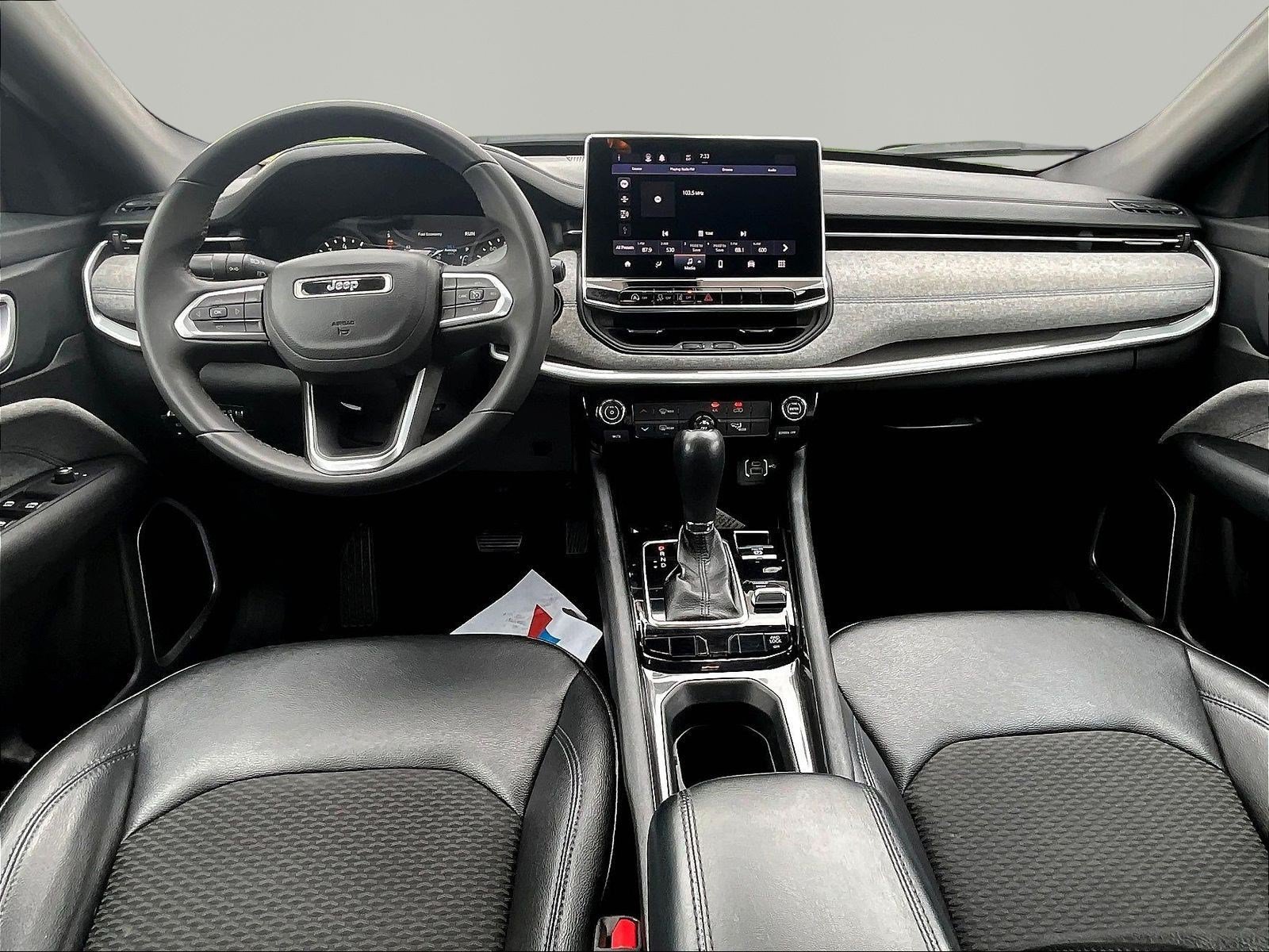 Used 2024 Jeep Compass Latitude AWD/4WD image 14