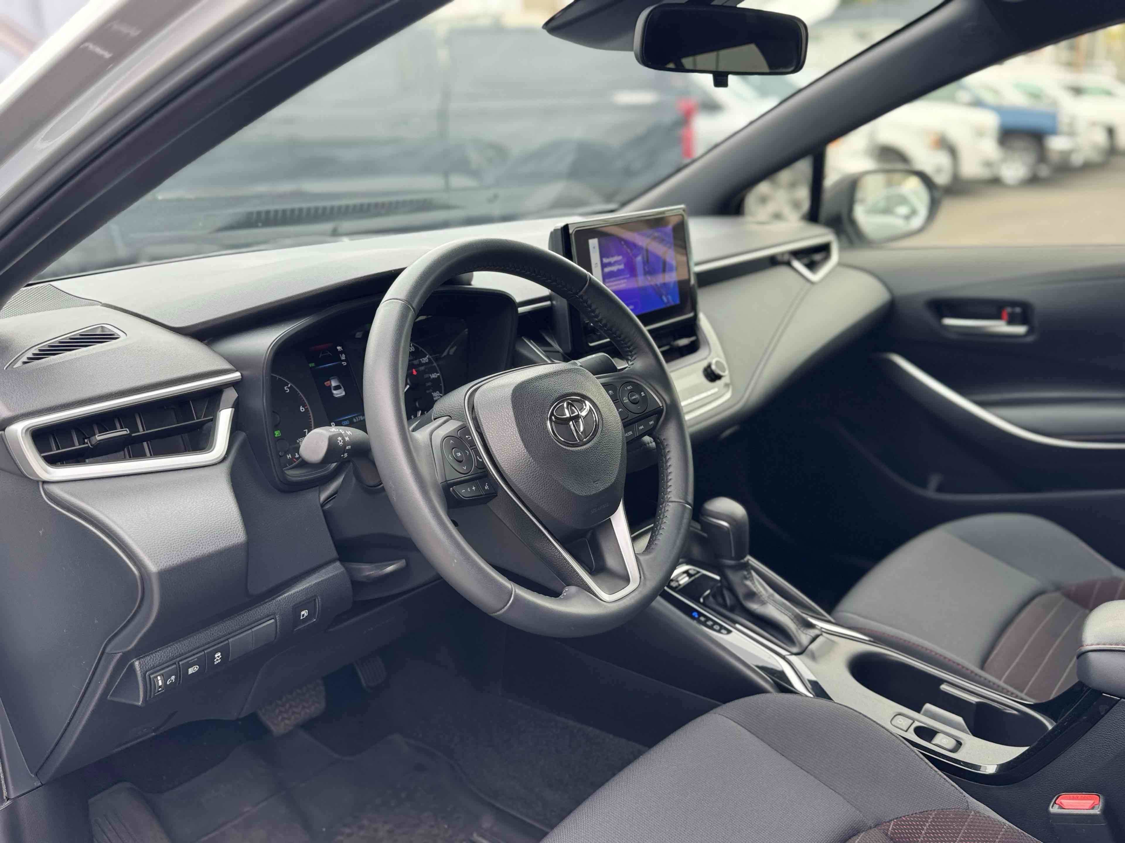 Used 2024 Toyota Corolla SE image 11