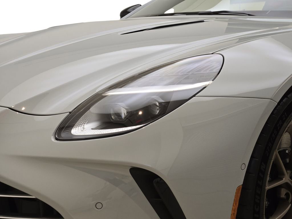 New 2026 Aston Martin V8 Vantage S RWD image 5