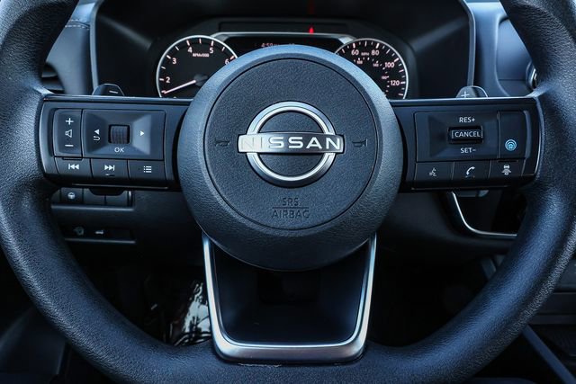 Used 2024 Nissan Rogue SV image 25