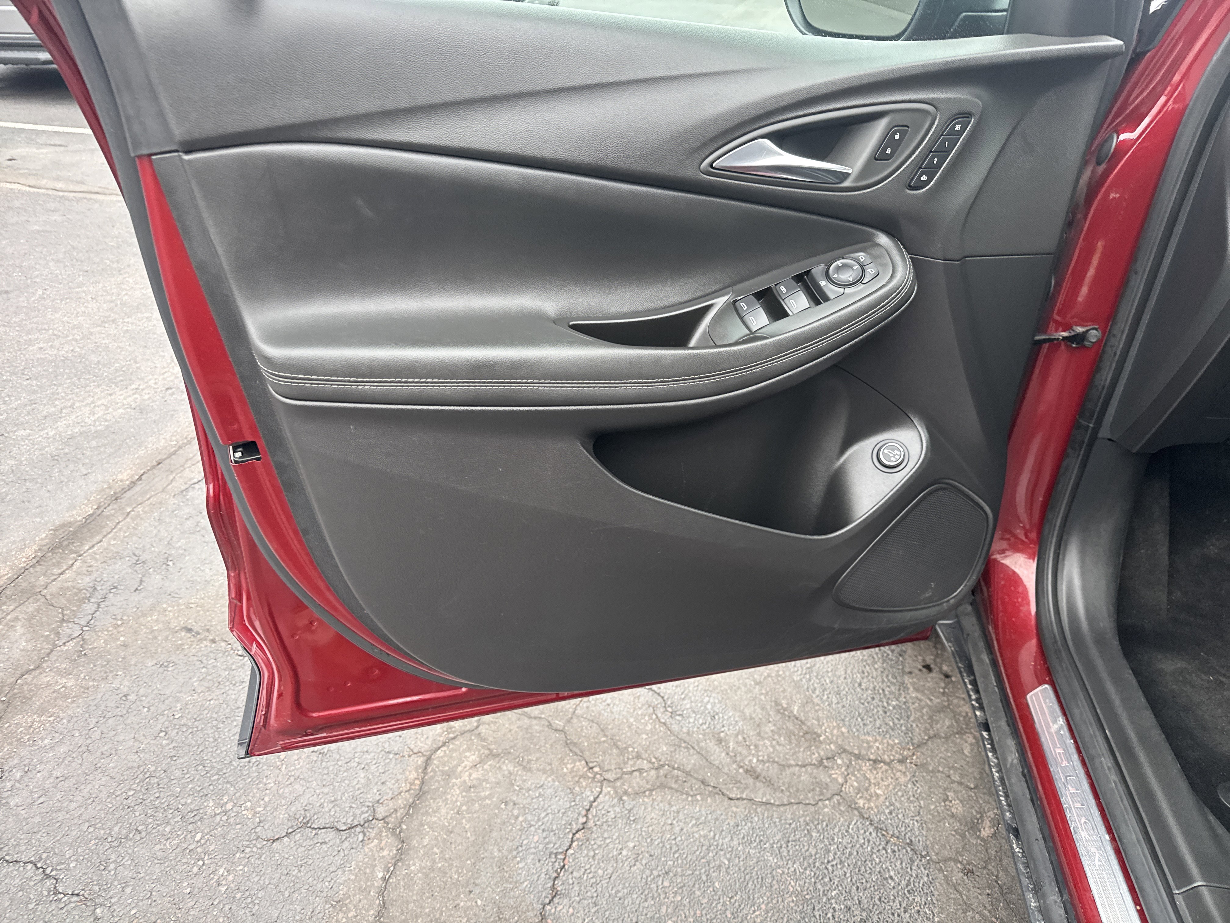 Used 2023 Buick Encore GX Essence w/ Experience Buick Package image 15