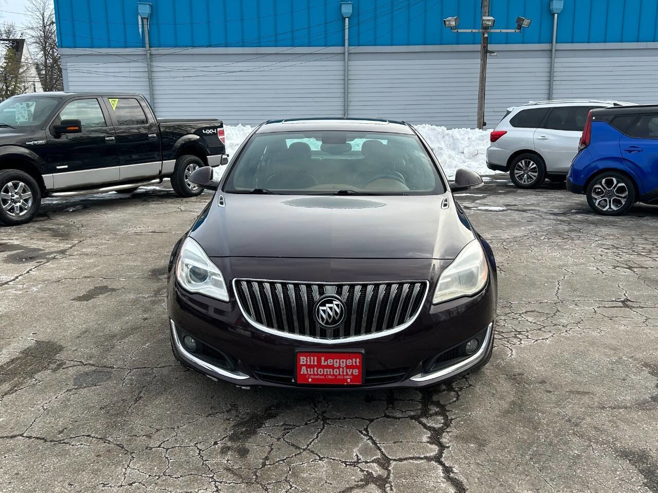 Used 2017 Buick Regal Sport Touring image 2