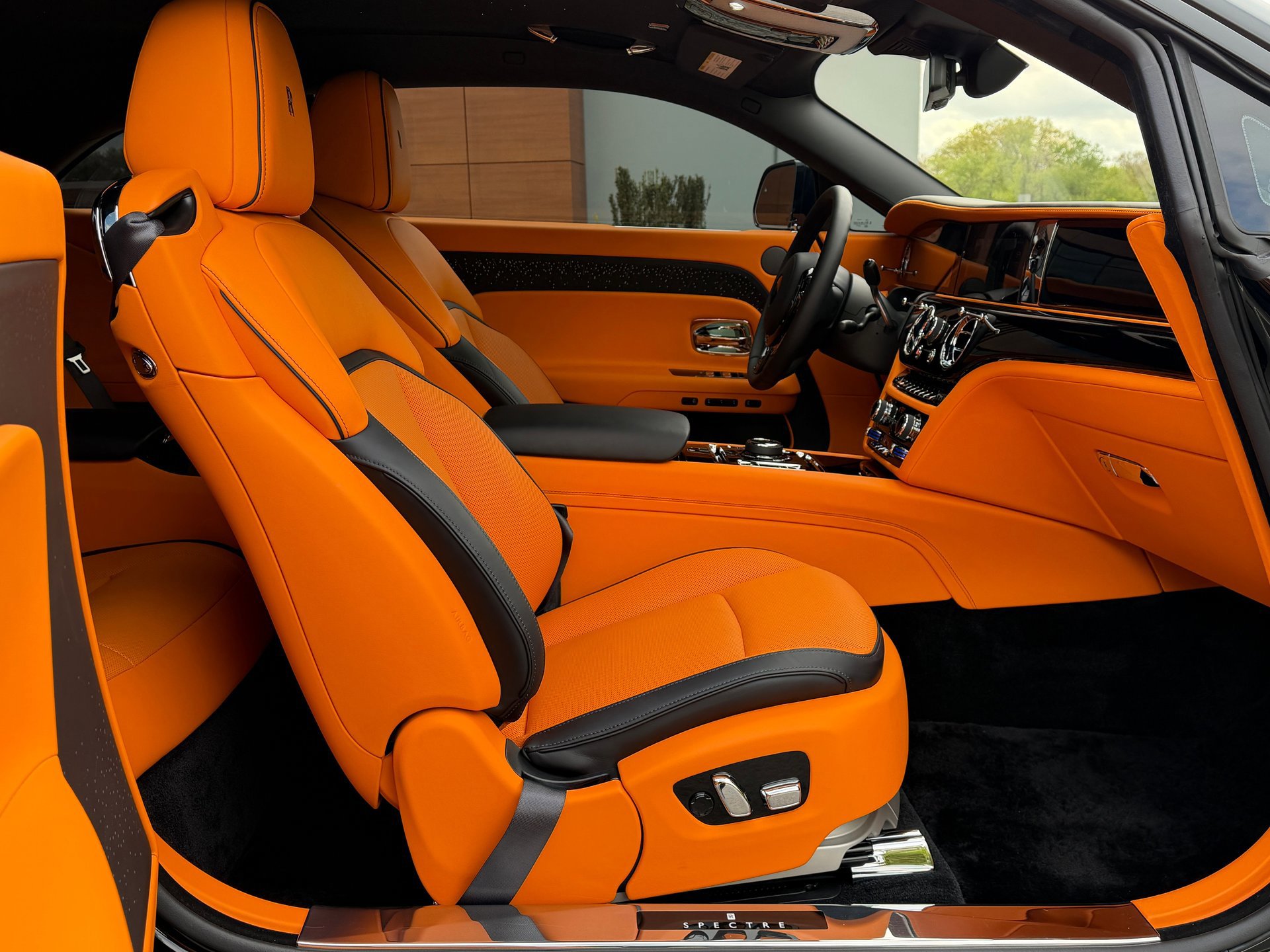 Used 2024 Rolls-Royce Spectre w/ Spectre Launch Package AWD/4WD image 36