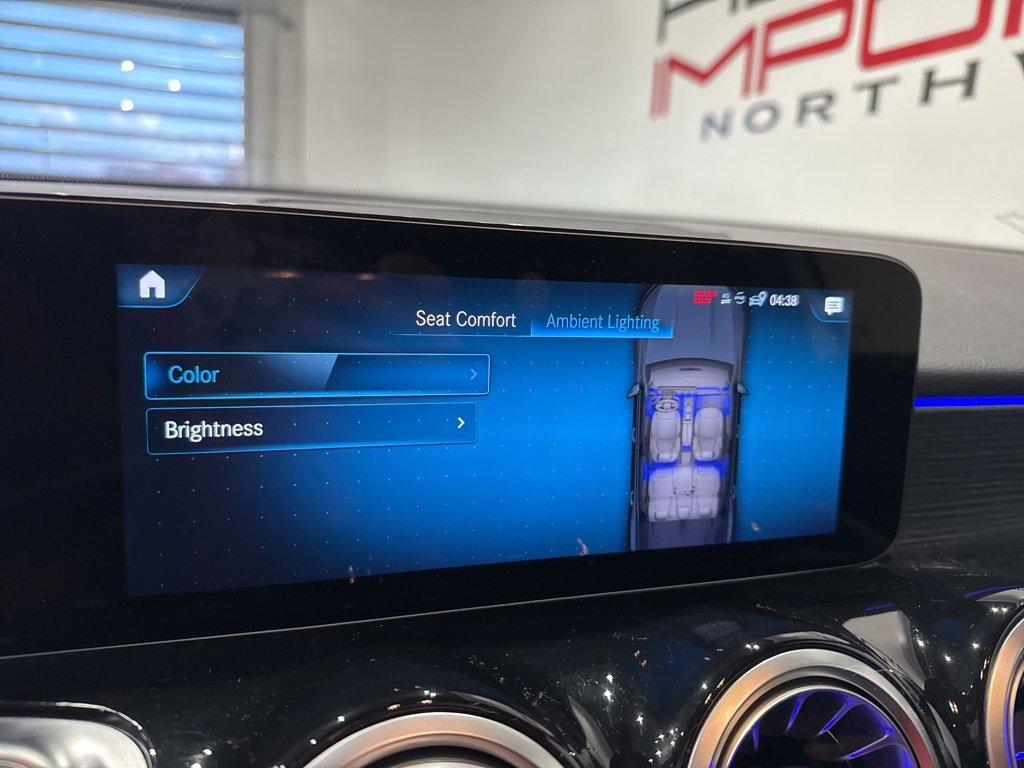 Used 2023 Mercedes-Benz EQB 300 4MATIC w/ Exclusive Package image 23