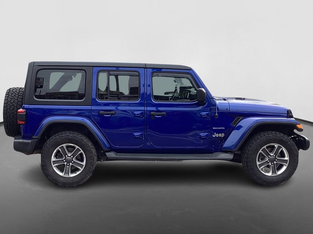 Used 2018 Jeep Wrangler Unlimited Sahara image 4