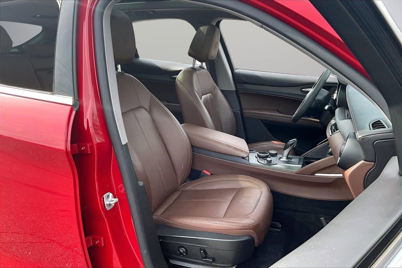 Used 2019 Alfa Romeo Stelvio Ti image 25