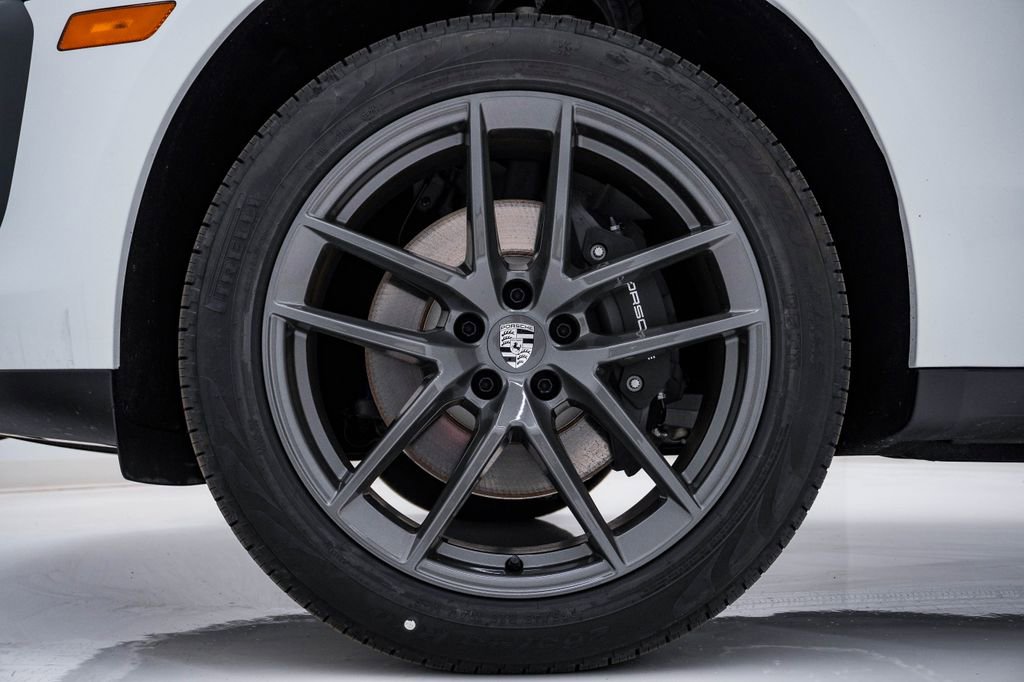 New 2026 Porsche Macan Turbo image 13