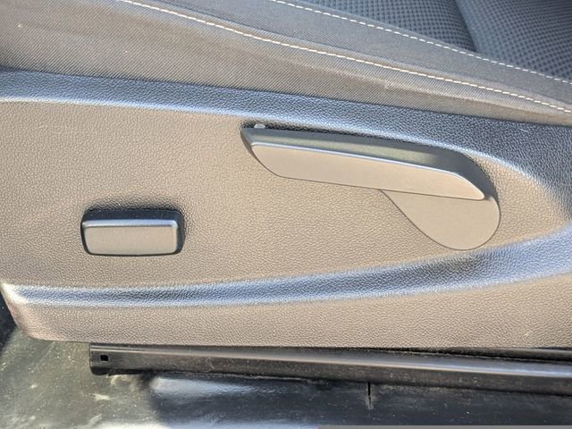 Used 2022 Chevrolet Colorado LT w/ Fleet Safety Package image 24