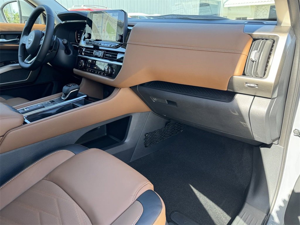 New 2025 Nissan Pathfinder Platinum w/ Cargo Package image 11