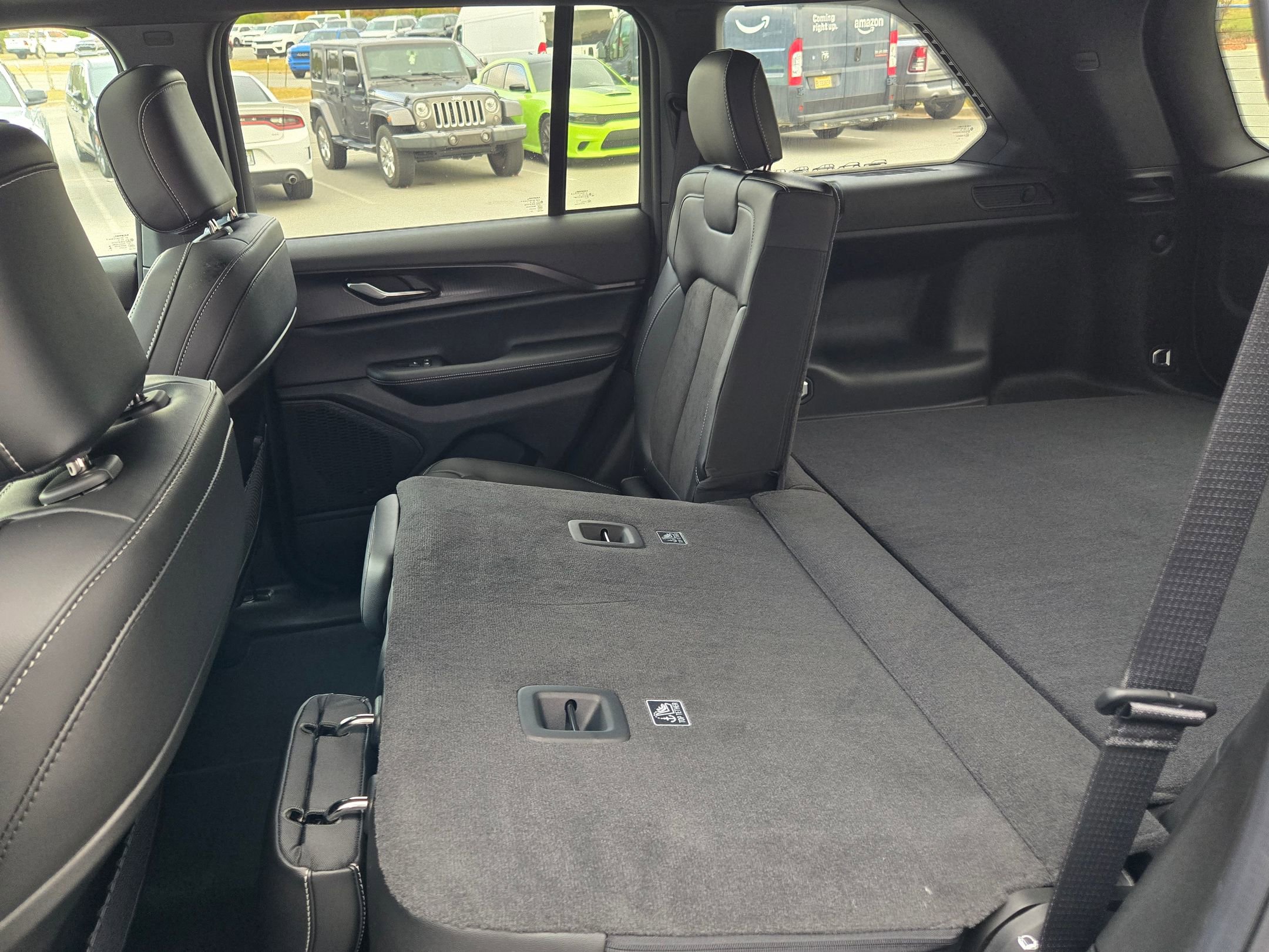 New 2025 Jeep Grand Cherokee image 25