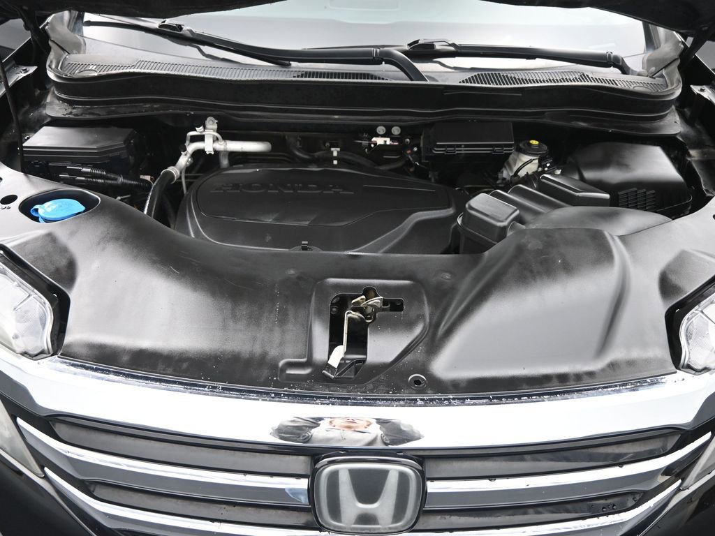 Used 2017 Honda Pilot Touring image 24