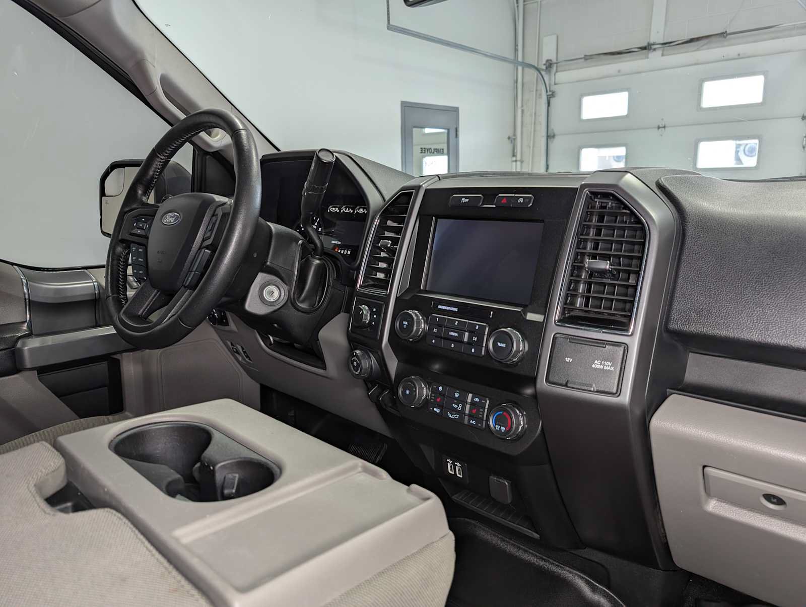 Used 2019 Ford F150 XLT w/ Equipment Group 302A Luxury AWD/4WD image 43
